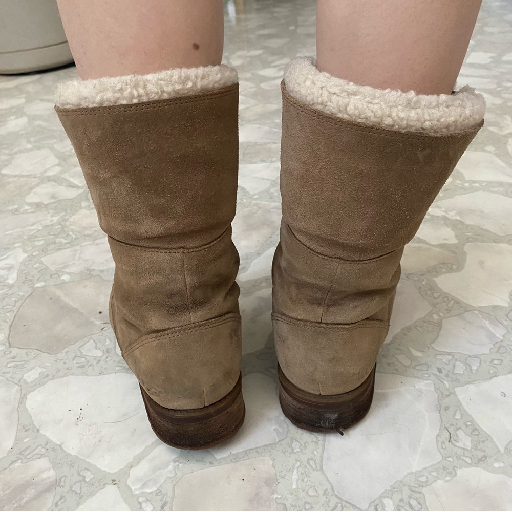 UGG Combat Suede Brown Lace-Up Boots, women’s 6.5 - Picture 3 of 8
